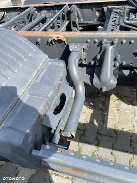 ATEGO MOCOWANIE WSPORNIK UCHWYT BŁOTNIKA NADKOLA PRAWY PRZÓD LEWY TYŁ - 2