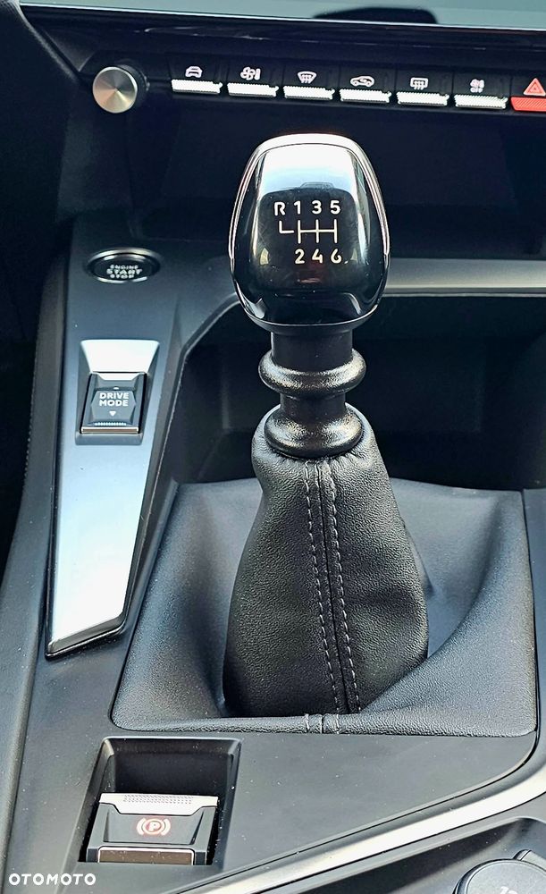 Peugeot 308 BlueHDi 130 Allure - 14