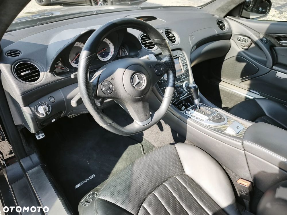 Mercedes-Benz SL 63 AMG SPEEDSHIFT MCT - 17