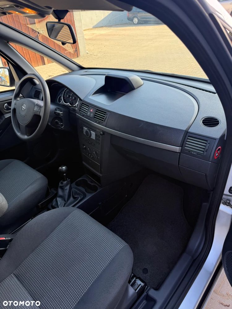 Opel Meriva - 17