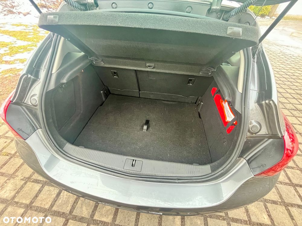 Opel Astra 1.4 Turbo Cosmo - 19