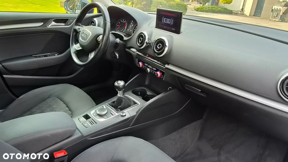 Audi A3 Limousine 1.4 TFSI Edycja specjalna - 5