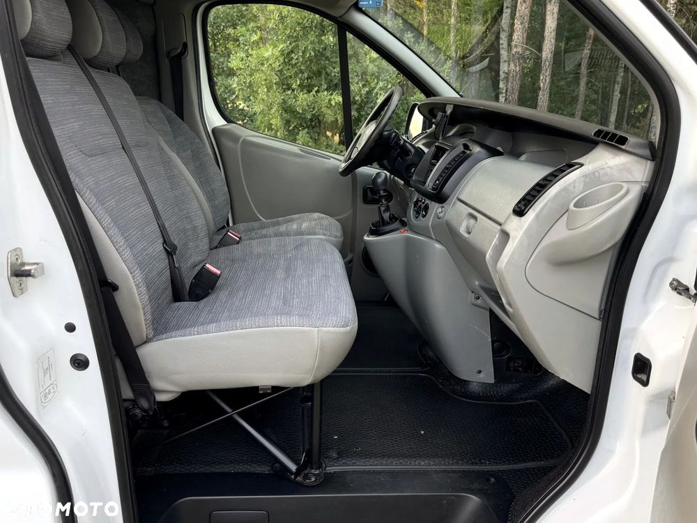 Renault Trafic - 13