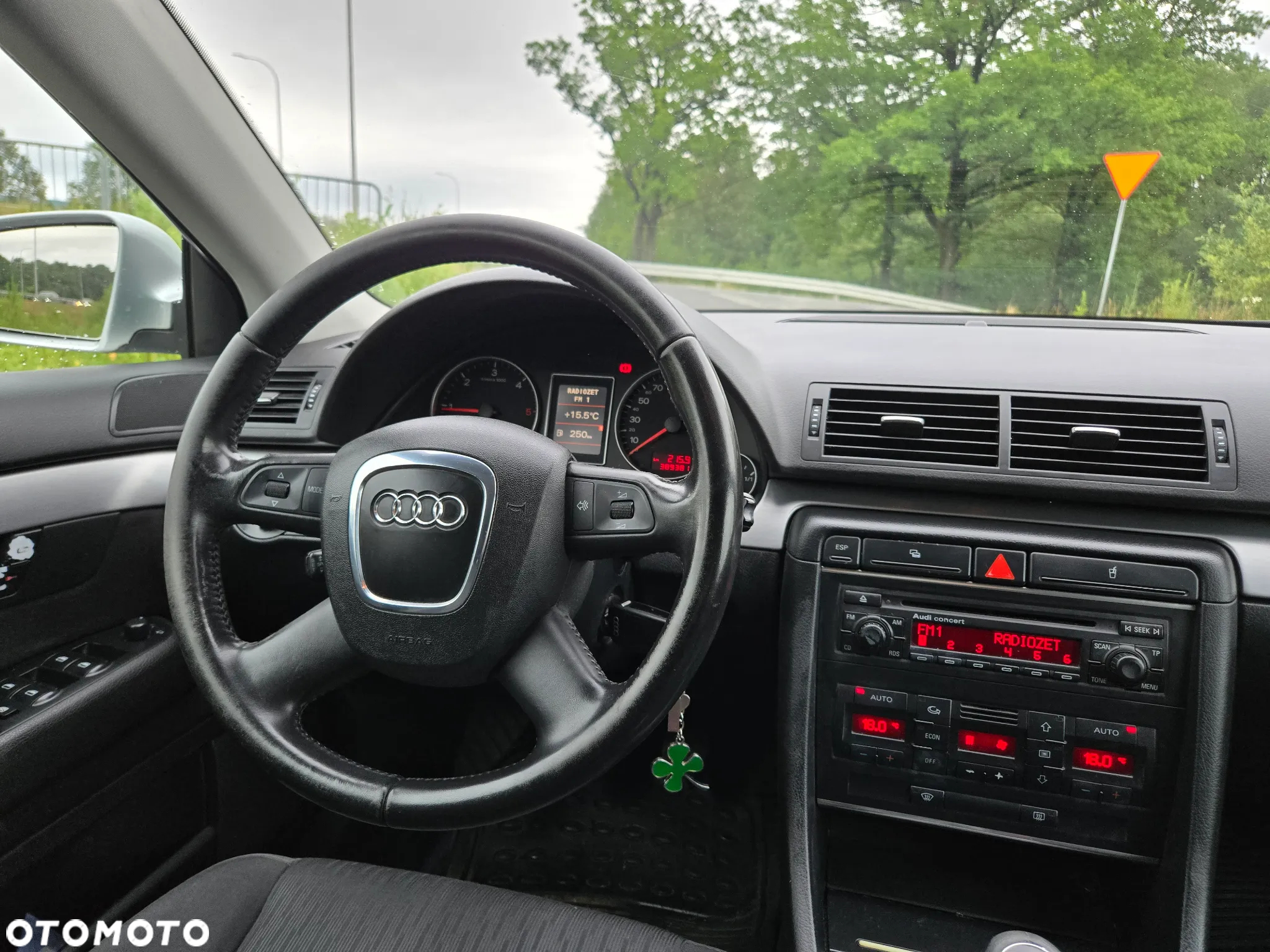 Audi A4 Avant 2.0 TDI - 8