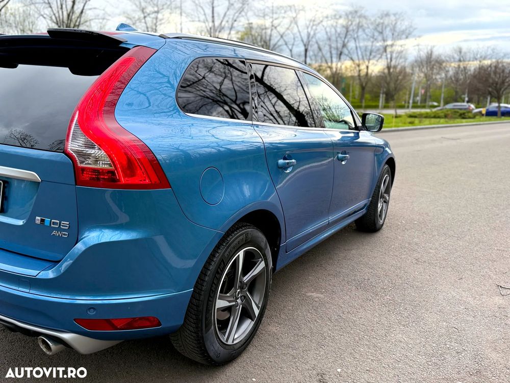 Volvo XC 60 D5 AWD Geartronic Summum - 6