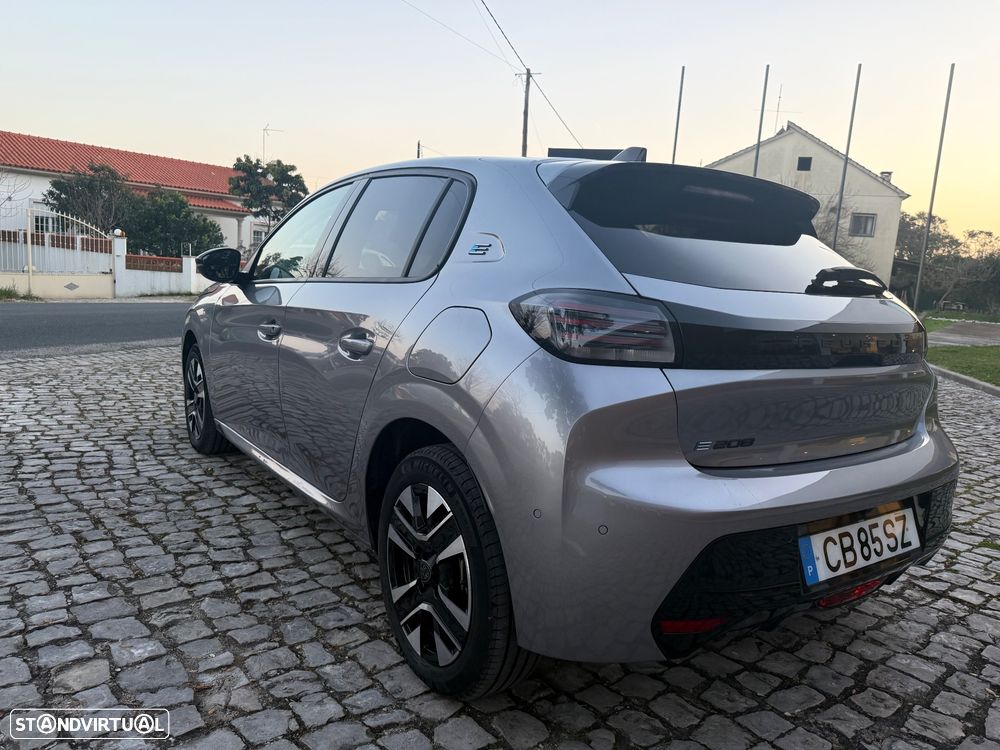 Peugeot e-208 51 kWh Allure - 8