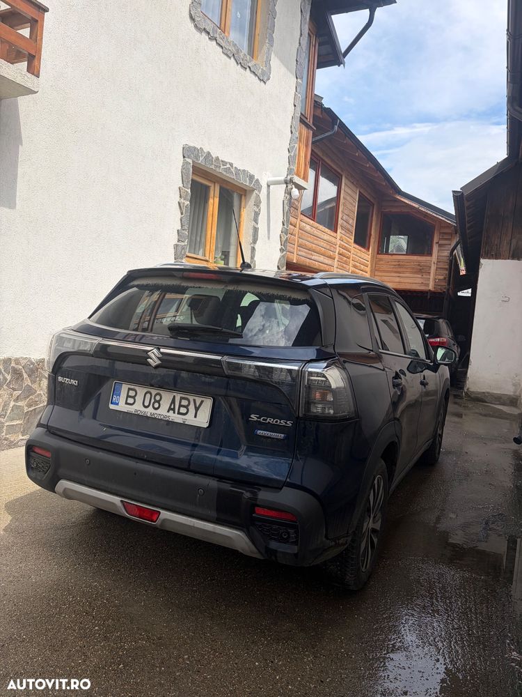 Suzuki S-Cross 1.4 Boosterjet Mild Hybrid AllGrip Luxus - 4