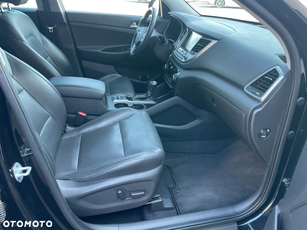 Hyundai Tucson blue 1.7 CRDi 2WD DCT Premium - 31