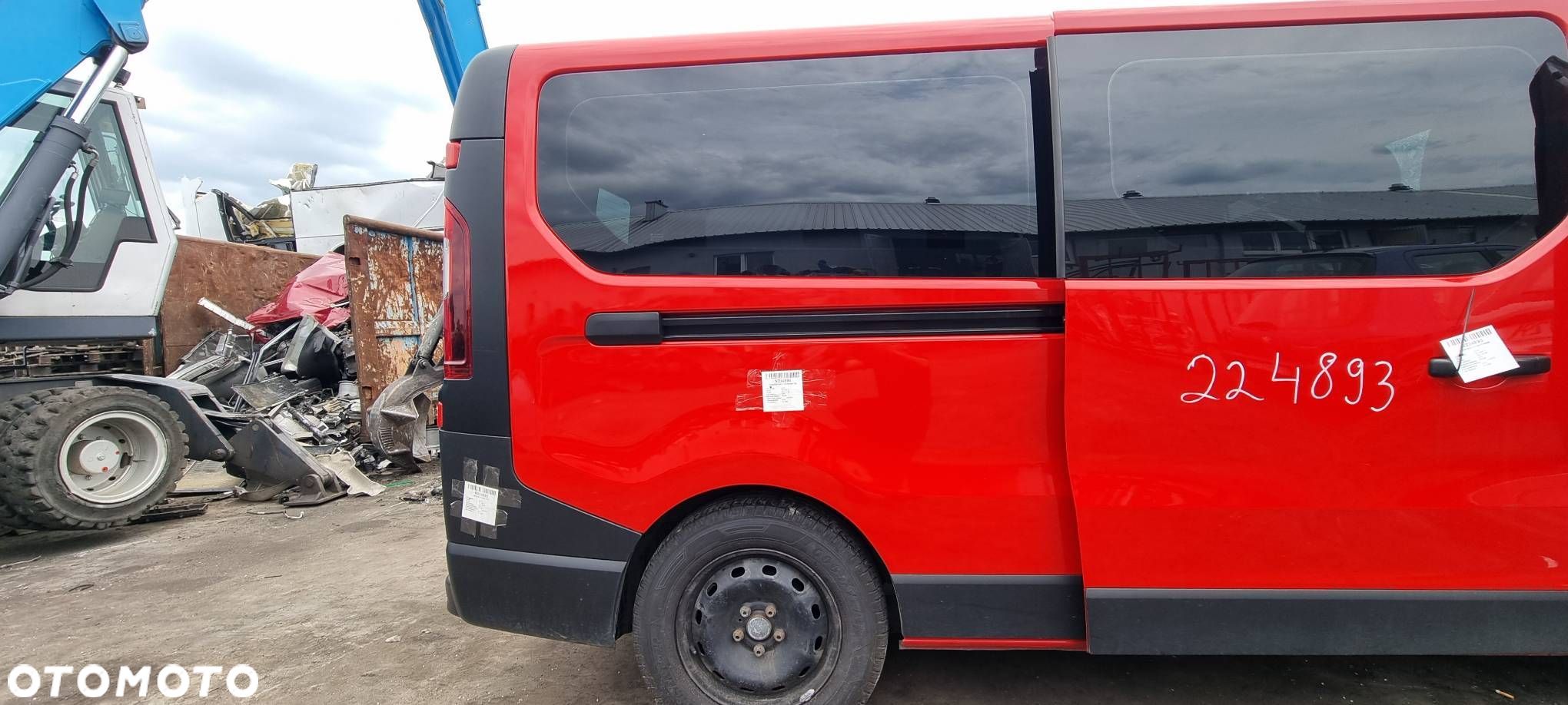 ĆWIARTKA BŁOTNIK PRAWY TYŁ RENAULT TRAFIC III 2022 - 1