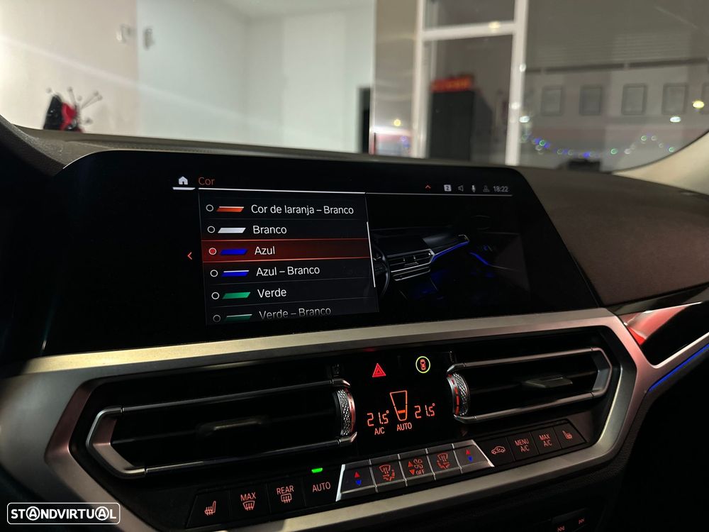 BMW 318 d Touring Line Luxury Auto - 25