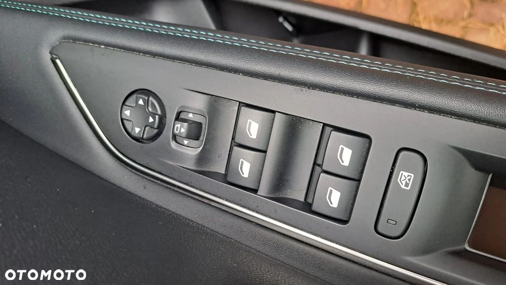 Peugeot 3008 ver-hybrid-225-e--eat8-allure - 22