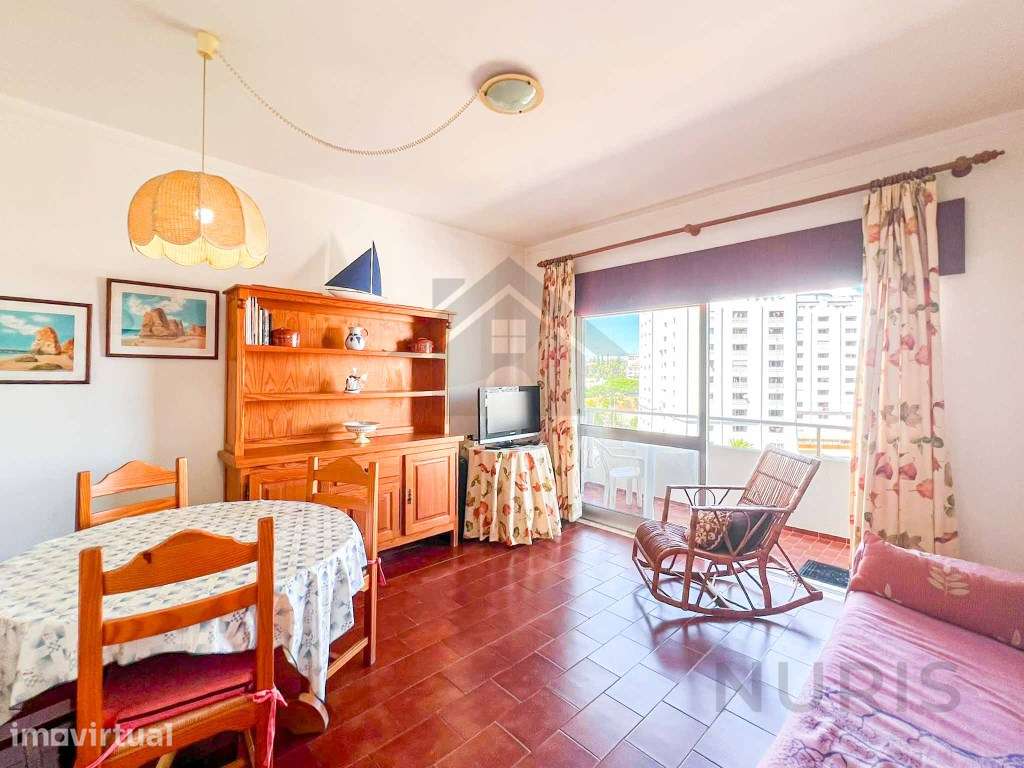 Apartamento T1 para Venda com estacionamento na Praia da Rocha - Grande imagem: 4/25