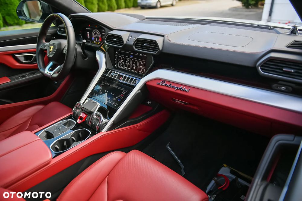 Lamborghini Urus - 16