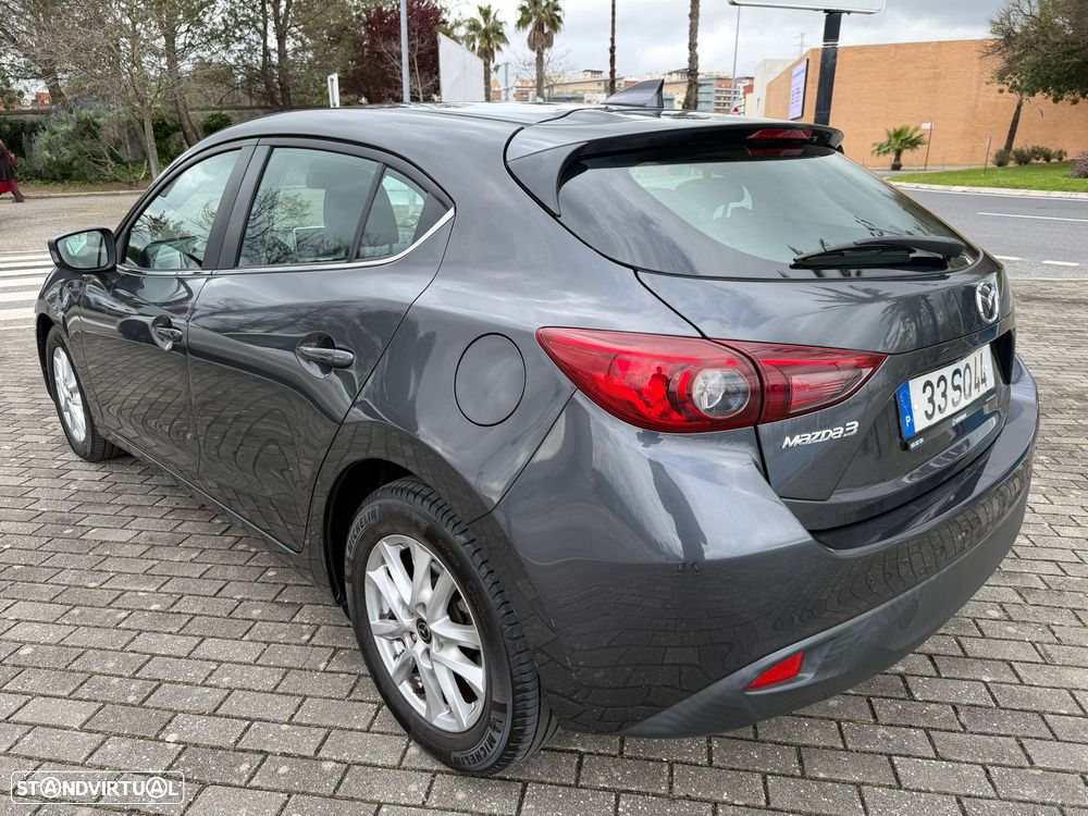 Mazda 3 Hatchback ver-1-5-sky--d-evolve - 11