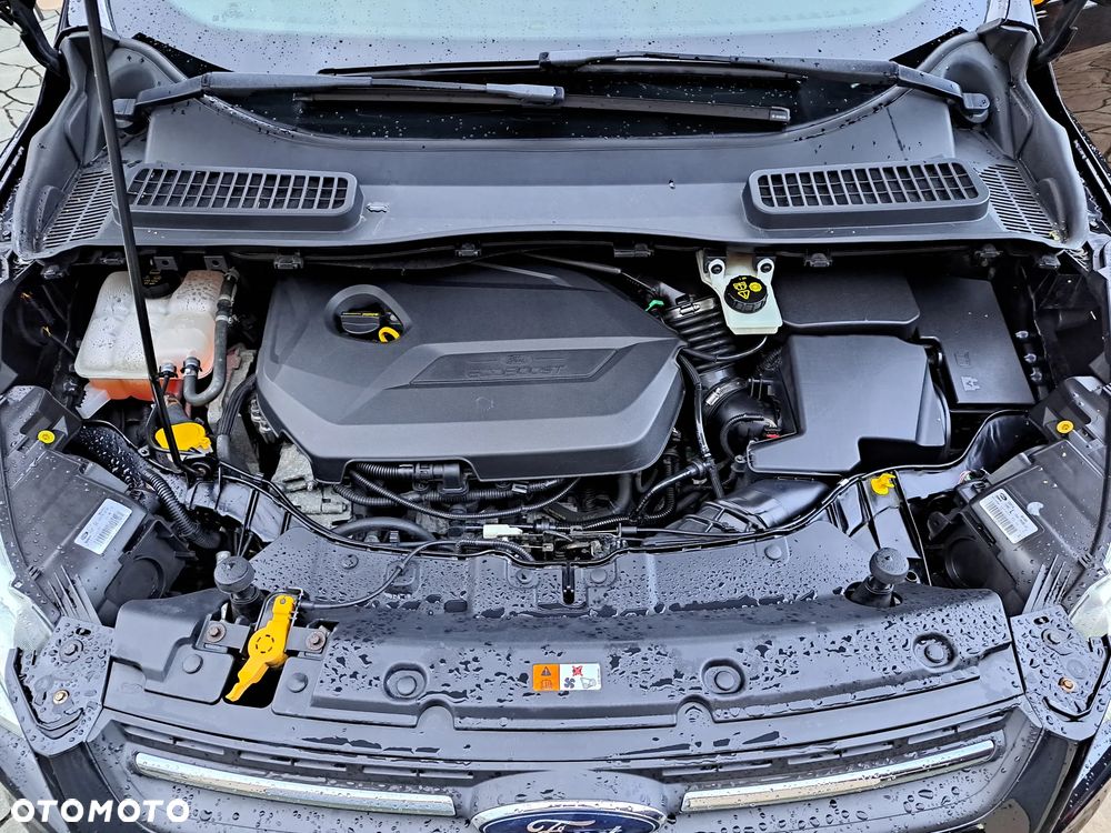 Ford Kuga 1.6 EcoBoost 2x4 Trend - 31