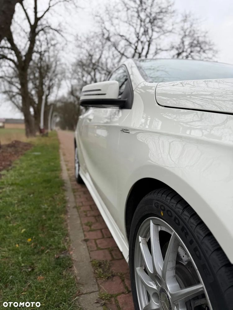 Mercedes-Benz Klasa A 250 4Matic 7G-DCT AMG Line - 25