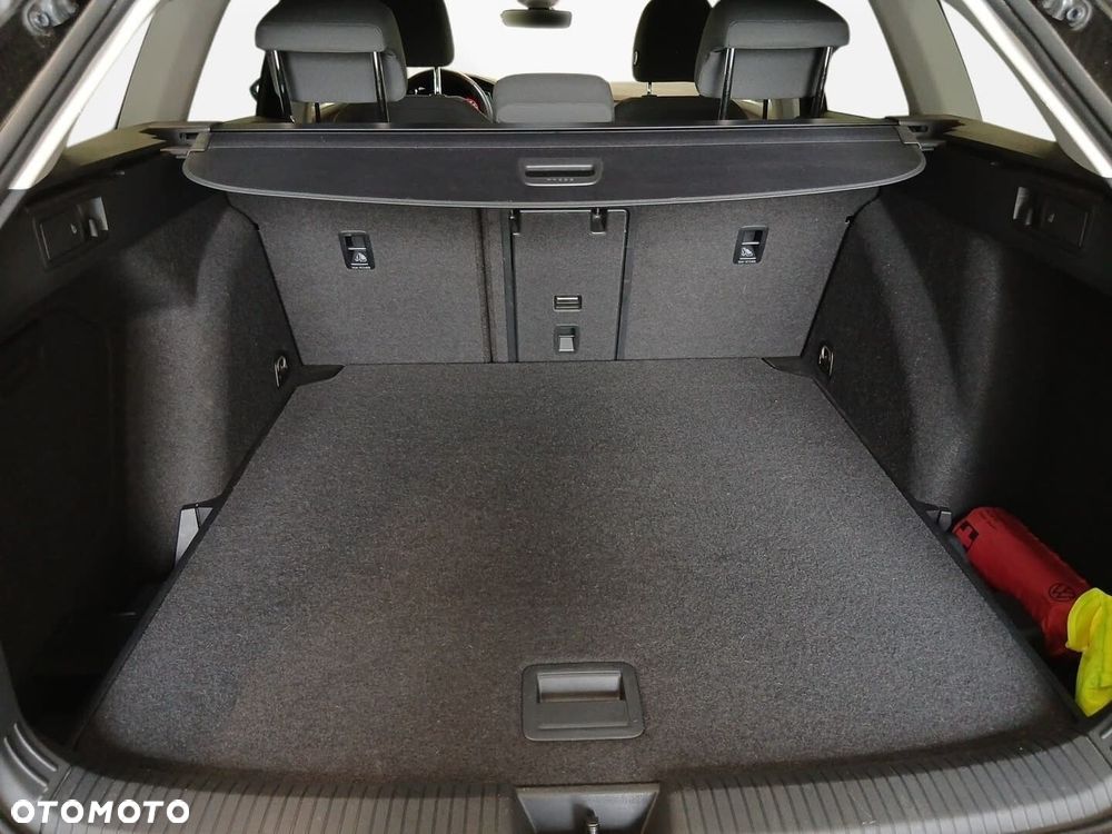 Volkswagen Golf 1.0 eTSI Life DSG - 19