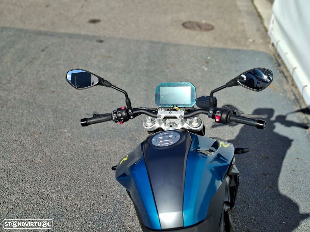 BMW F 900 R Azul Snapper Rocks - 10