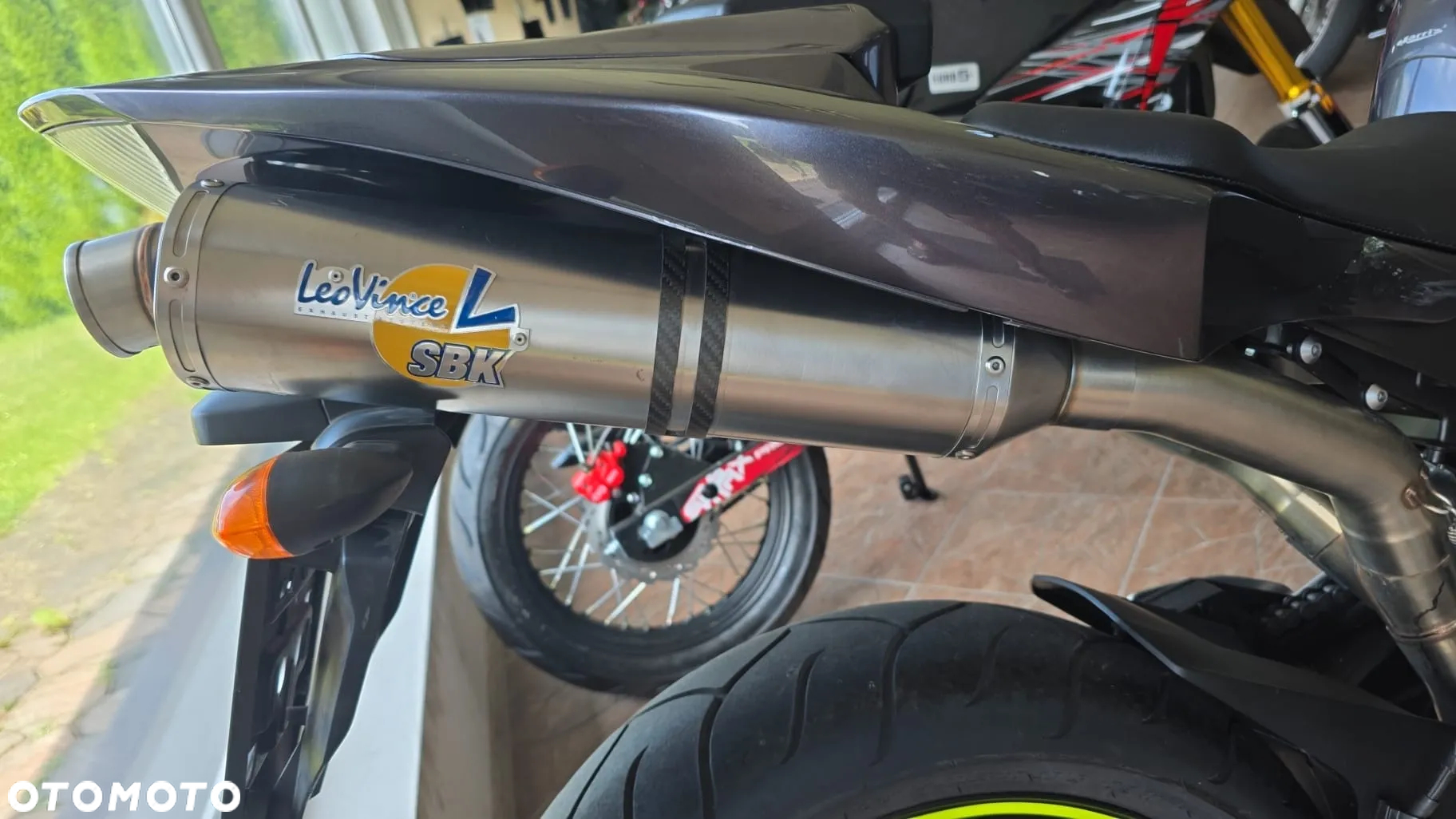 Yamaha R1 - 18