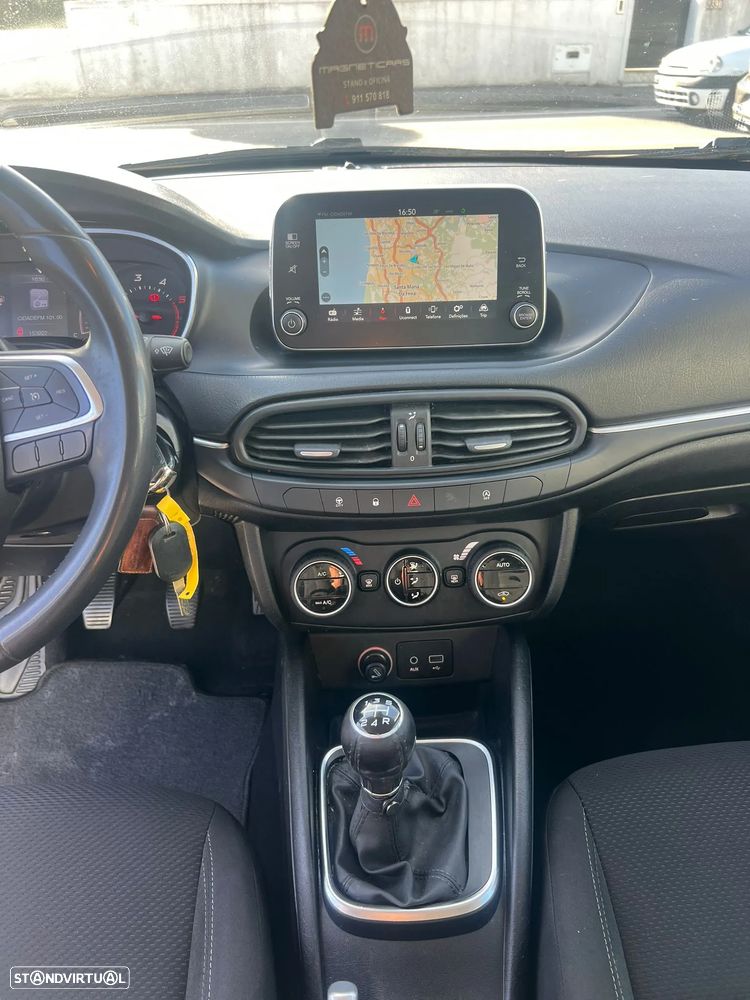 Fiat Tipo Station Wagon 1.3 M-Jet Lounge - 11