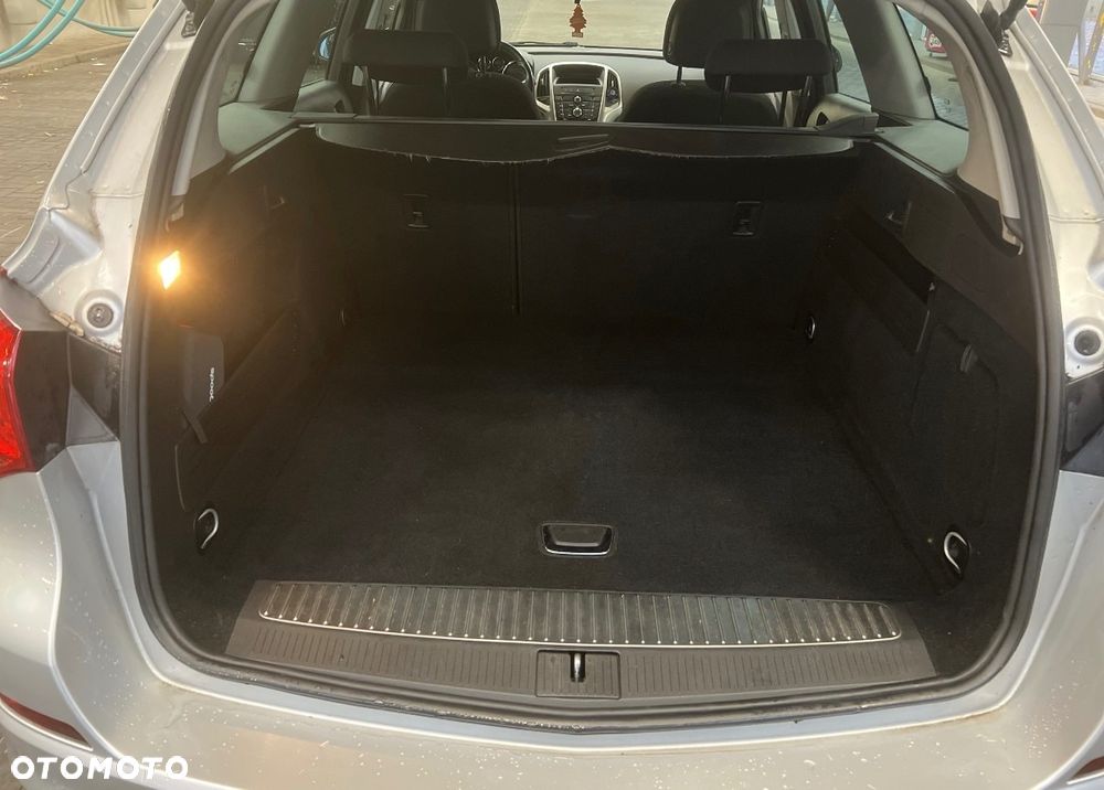 Opel Astra 1.4 Turbo Sports Tourer - 11