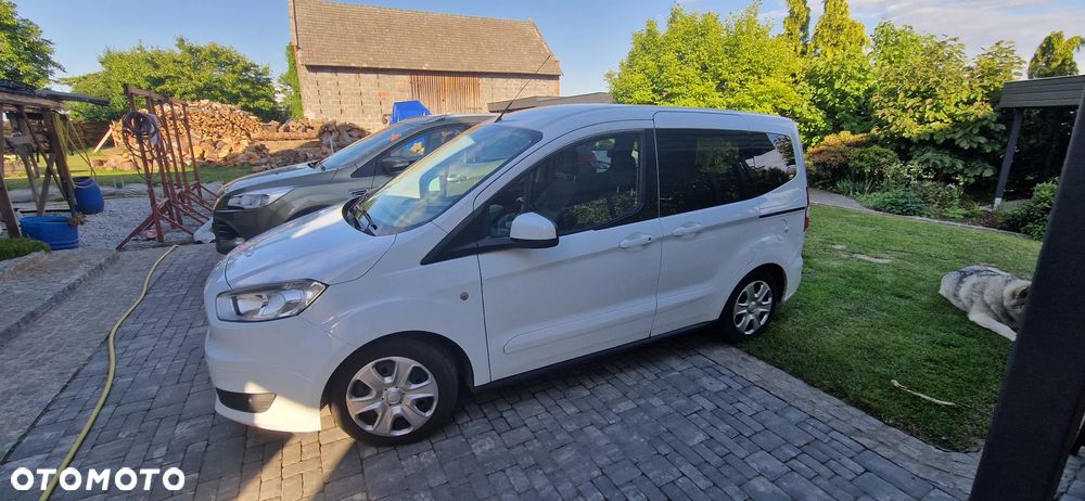 Ford Tourneo Courier 1.5 TDCi Ambiente - 2
