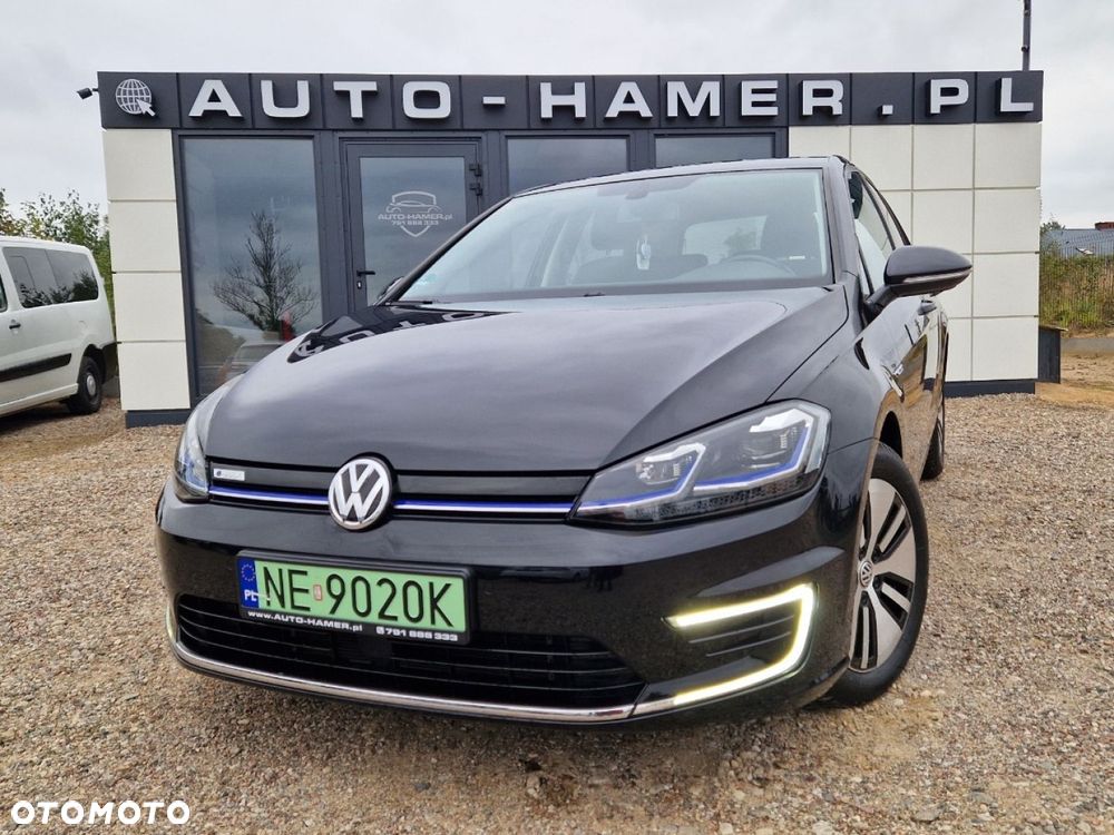 Volkswagen Golf - 1