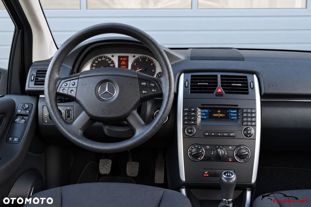 Mercedes-Benz Klasa B - 30