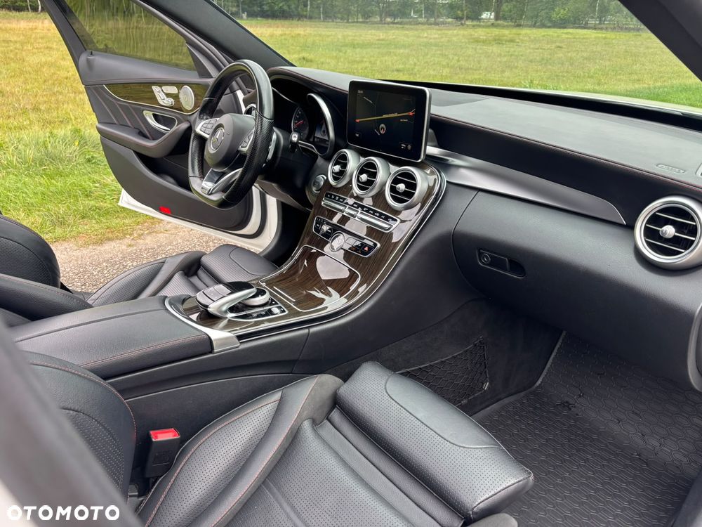 Mercedes-Benz Klasa C AMG 43 4Matic 9G-TRONIC - 21