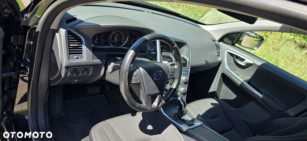 Volvo XC 60 D4 AWD Kinetic - 28