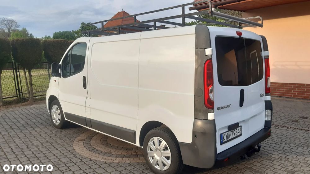 Renault TRAFIC - 24