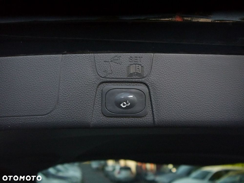 Ford C-MAX 2.0 TDCi Start-Stop-System Titanium - 19