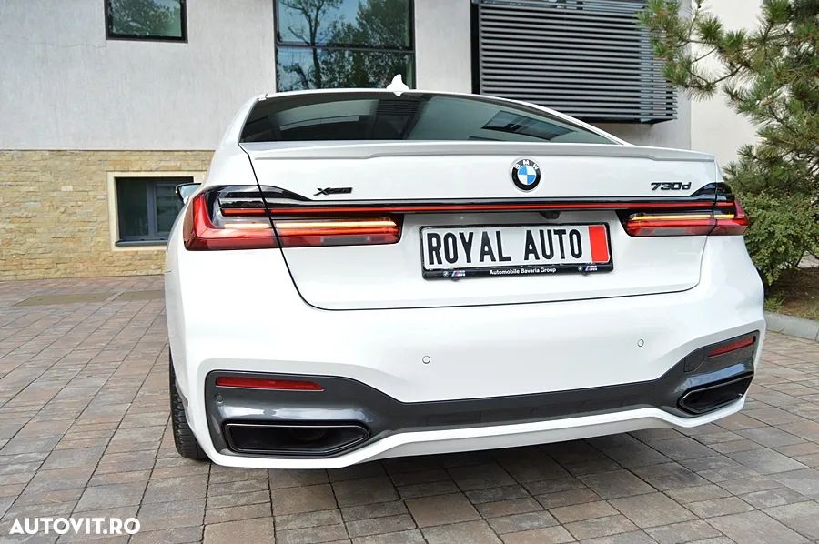BMW Seria 7 730d xDrive MHEV - 15