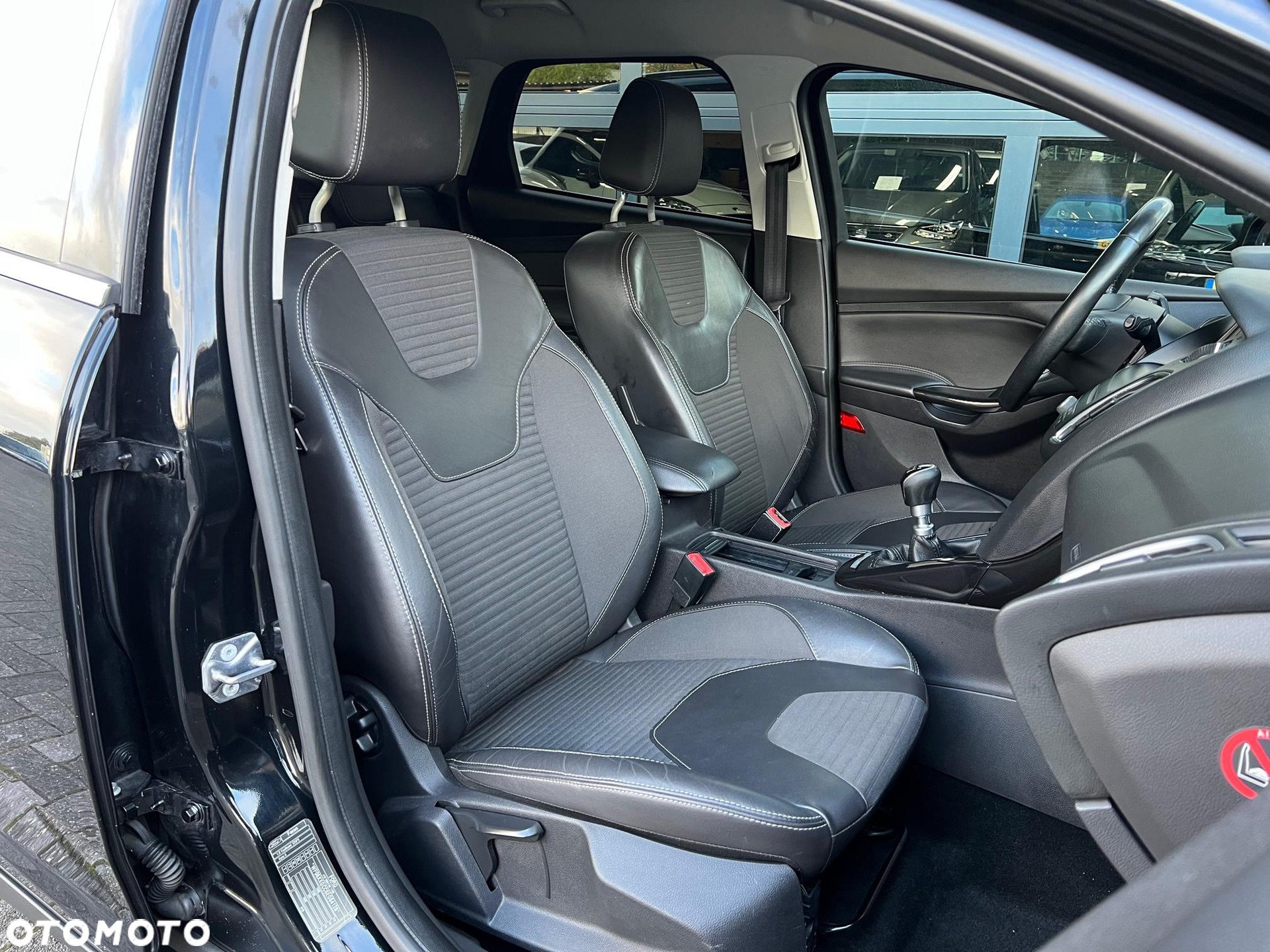 Ford Focus 1.0 EcoBoost Titanium - 14