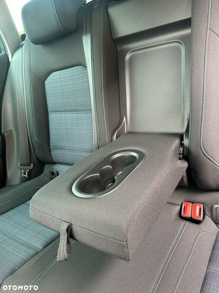 Volkswagen Passat Variant - 37