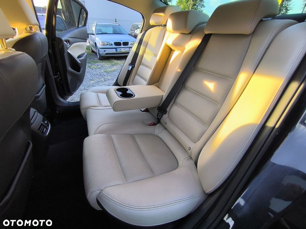 Mazda 6 - 8