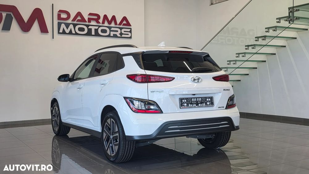 Hyundai KONA Select - 6