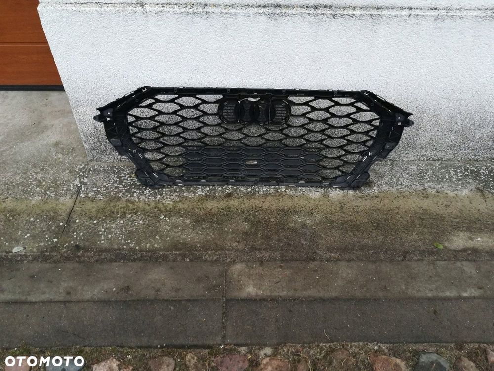 AUDI Q3 SLINE 83F GRILL ATRAPA KRATKA ORYGINAŁ 83F853651 - 2