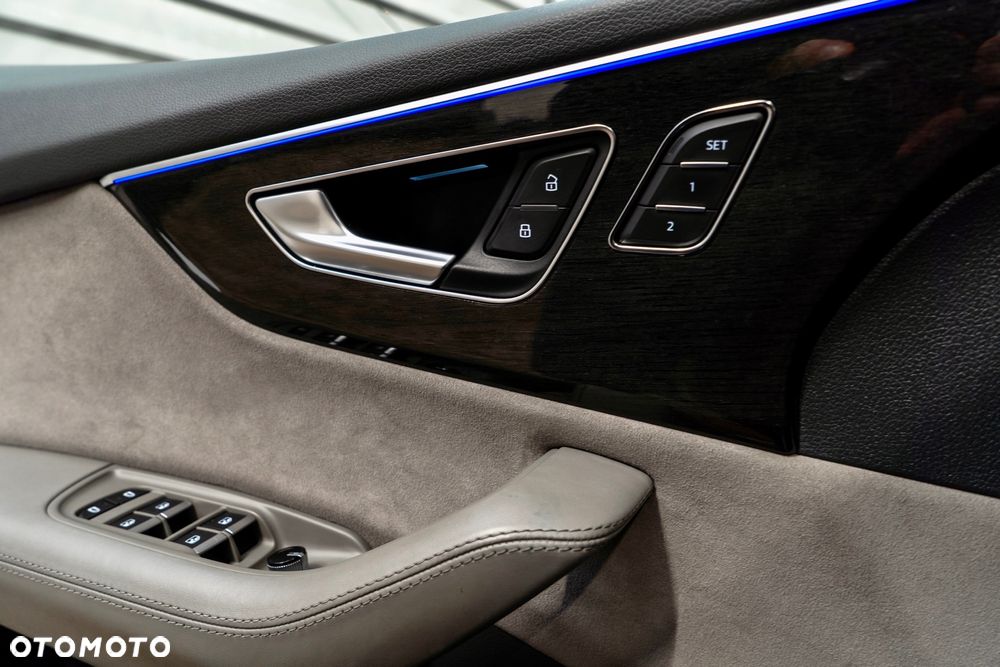 Audi Q8 50 TDI mHEV Quattro Tiptronic - 33