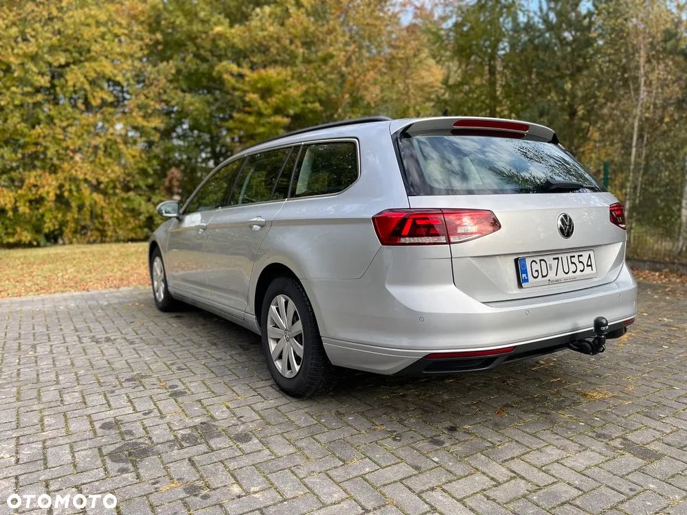 Volkswagen Passat Variant 2.0 TDI SCR DSG Business - 5