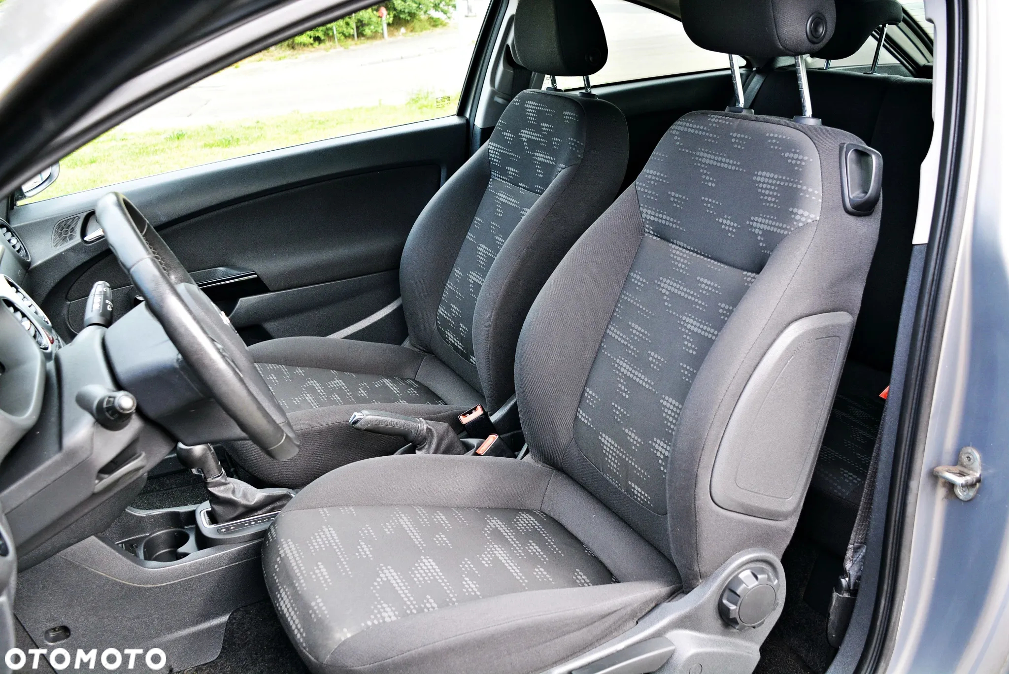 Opel Corsa 1.4 16V Automatik Navi - 9