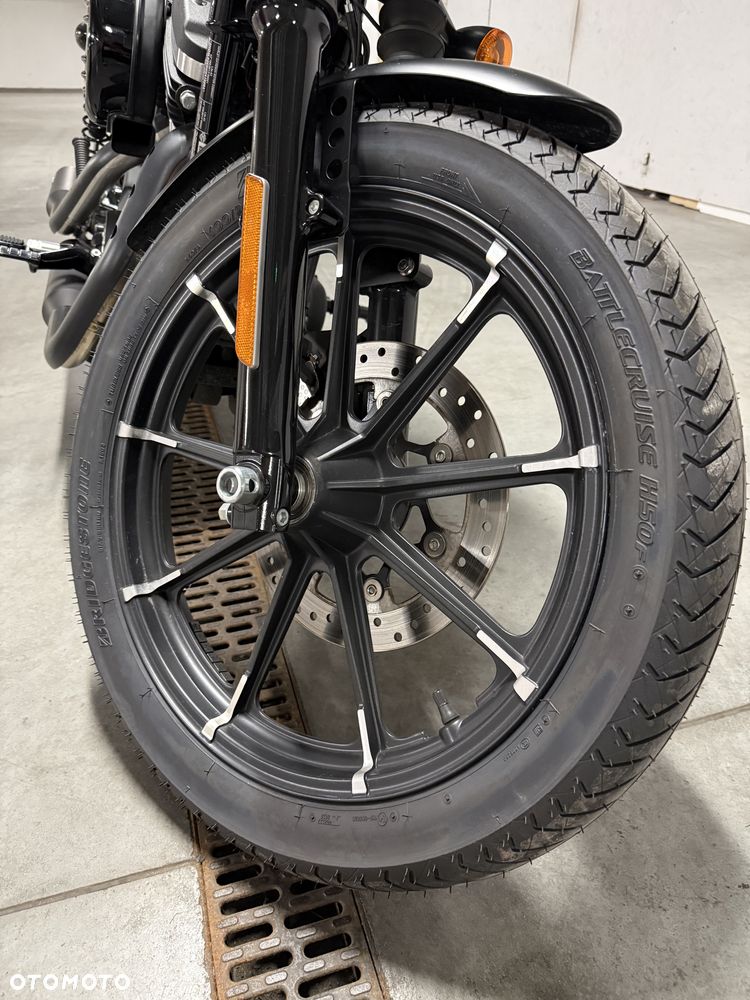Harley-Davidson Sportster Iron 883 - 14