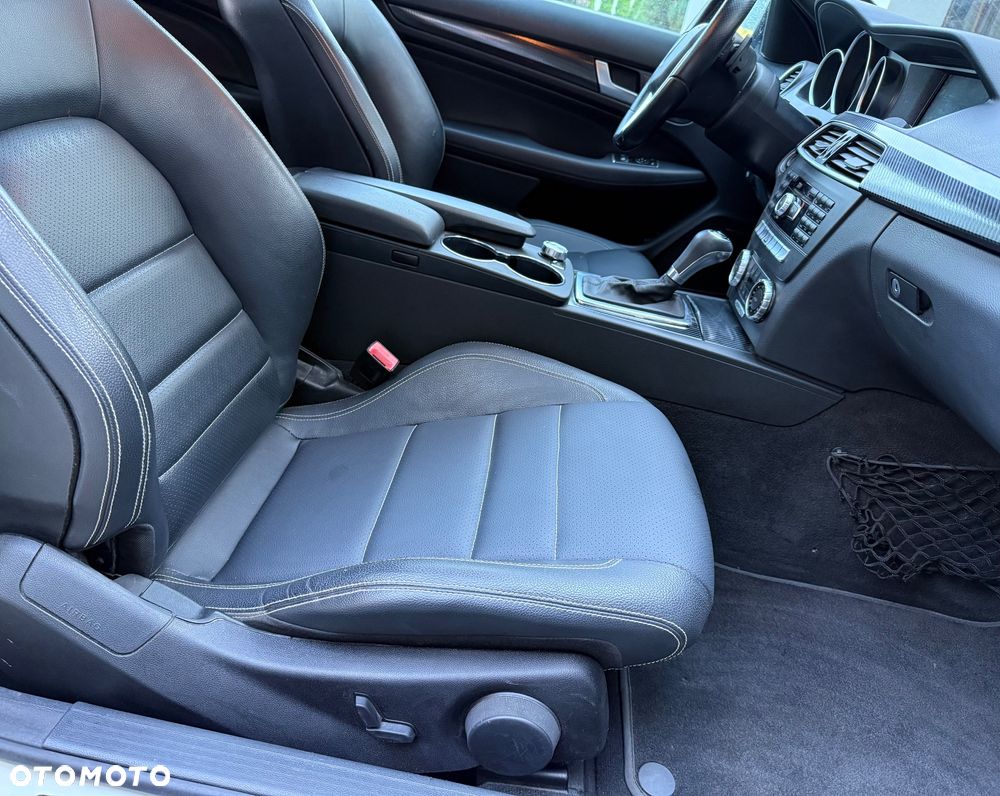 Mercedes-Benz Klasa C 350 Coupe 7G-TRONIC Edition - 16