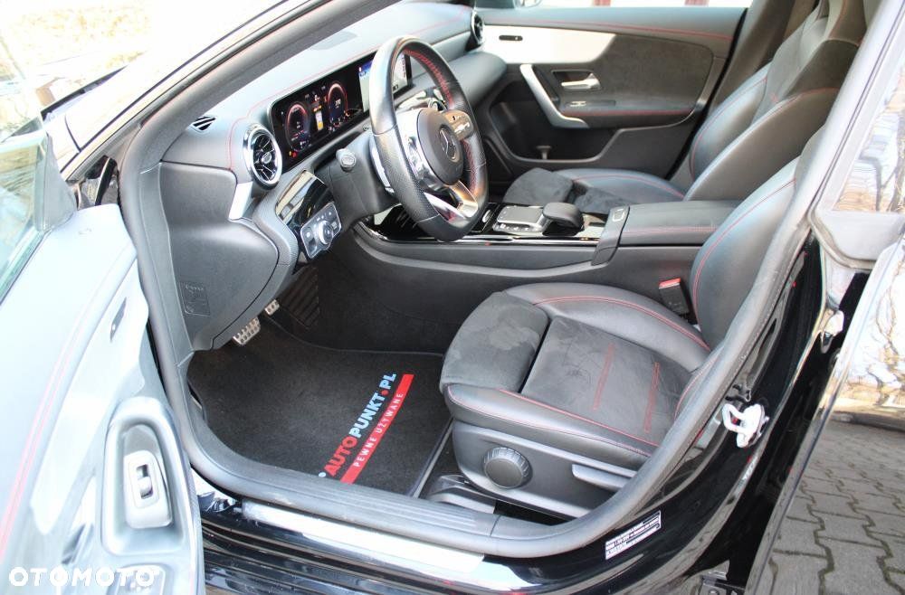 Mercedes-Benz CLA - 11