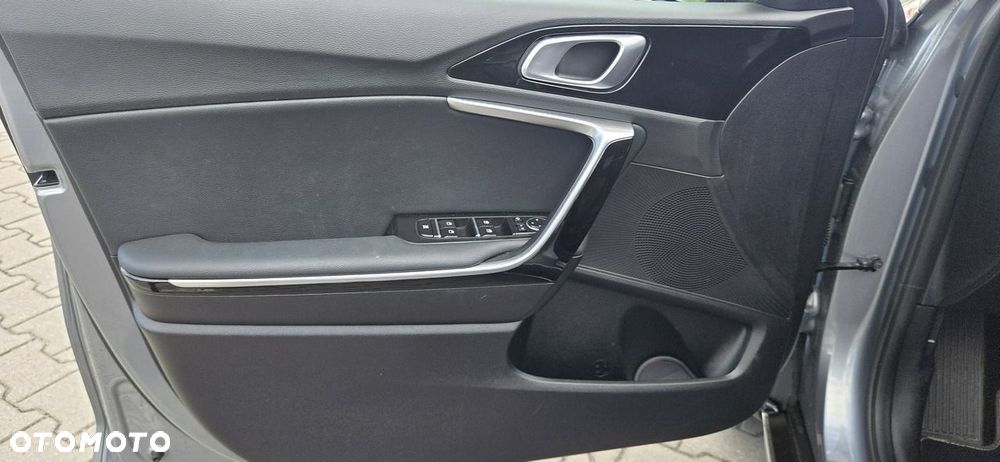 Kia XCeed 1.6 GDI PHEV Business Line DCT - 12