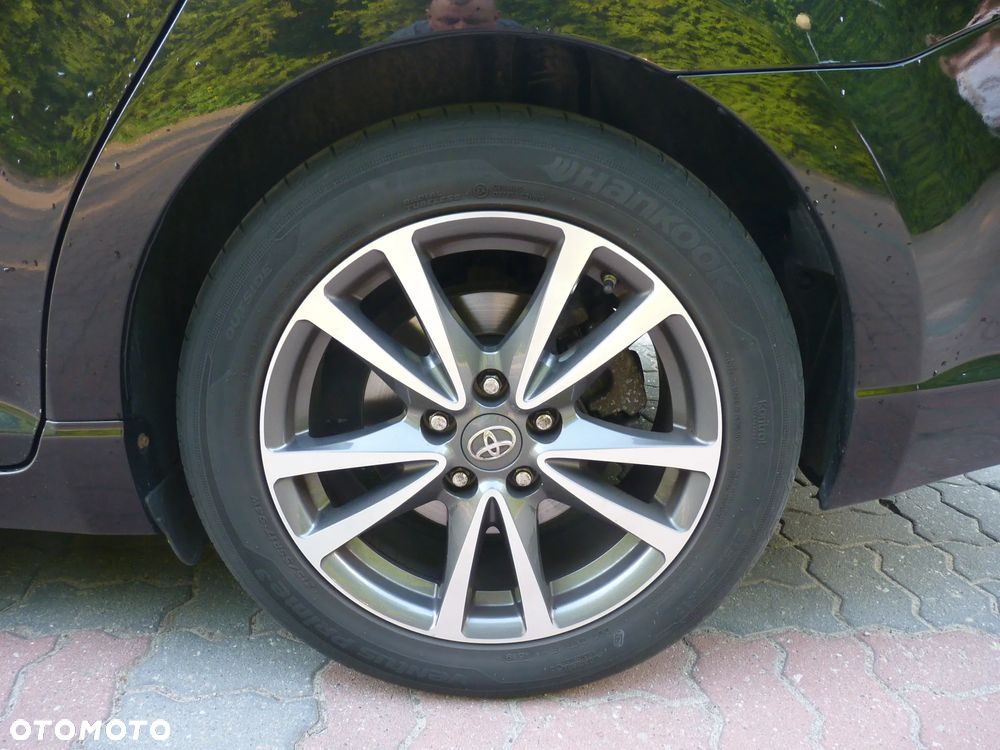 Toyota Avensis 1.8 Executive - 31