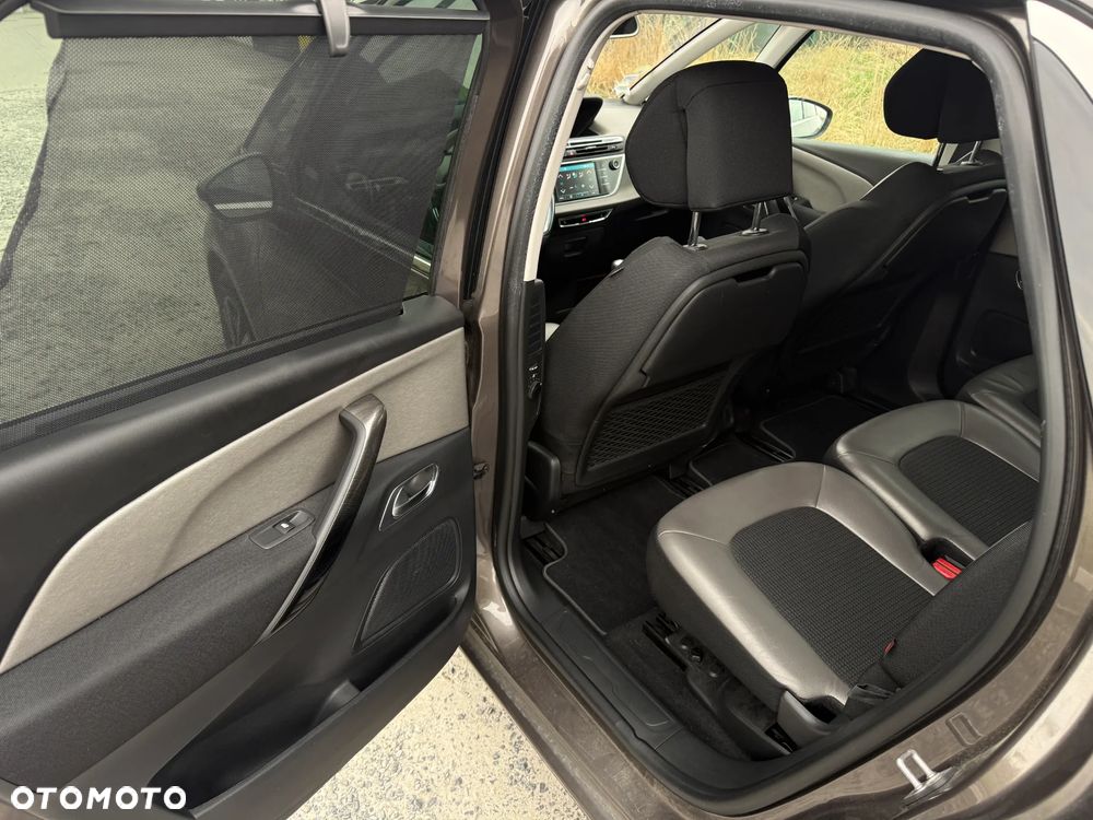 Citroën C4 Picasso 1.6 BlueHDi Shine S&S - 8