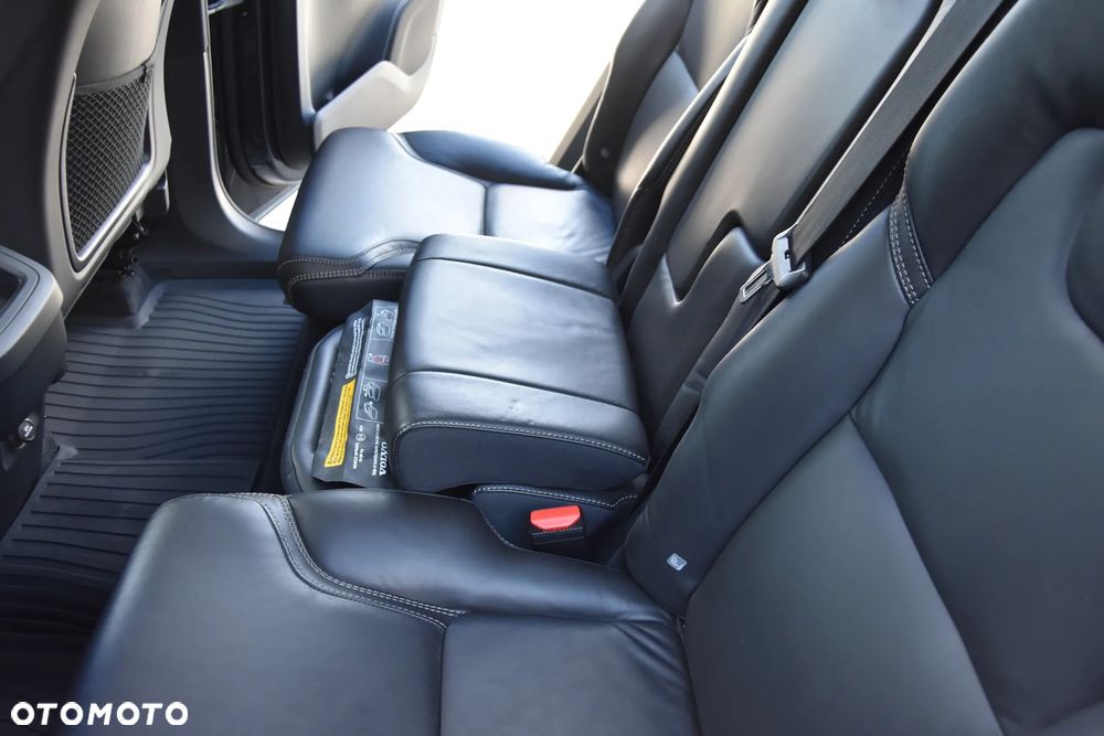 Volvo XC 90 - 14