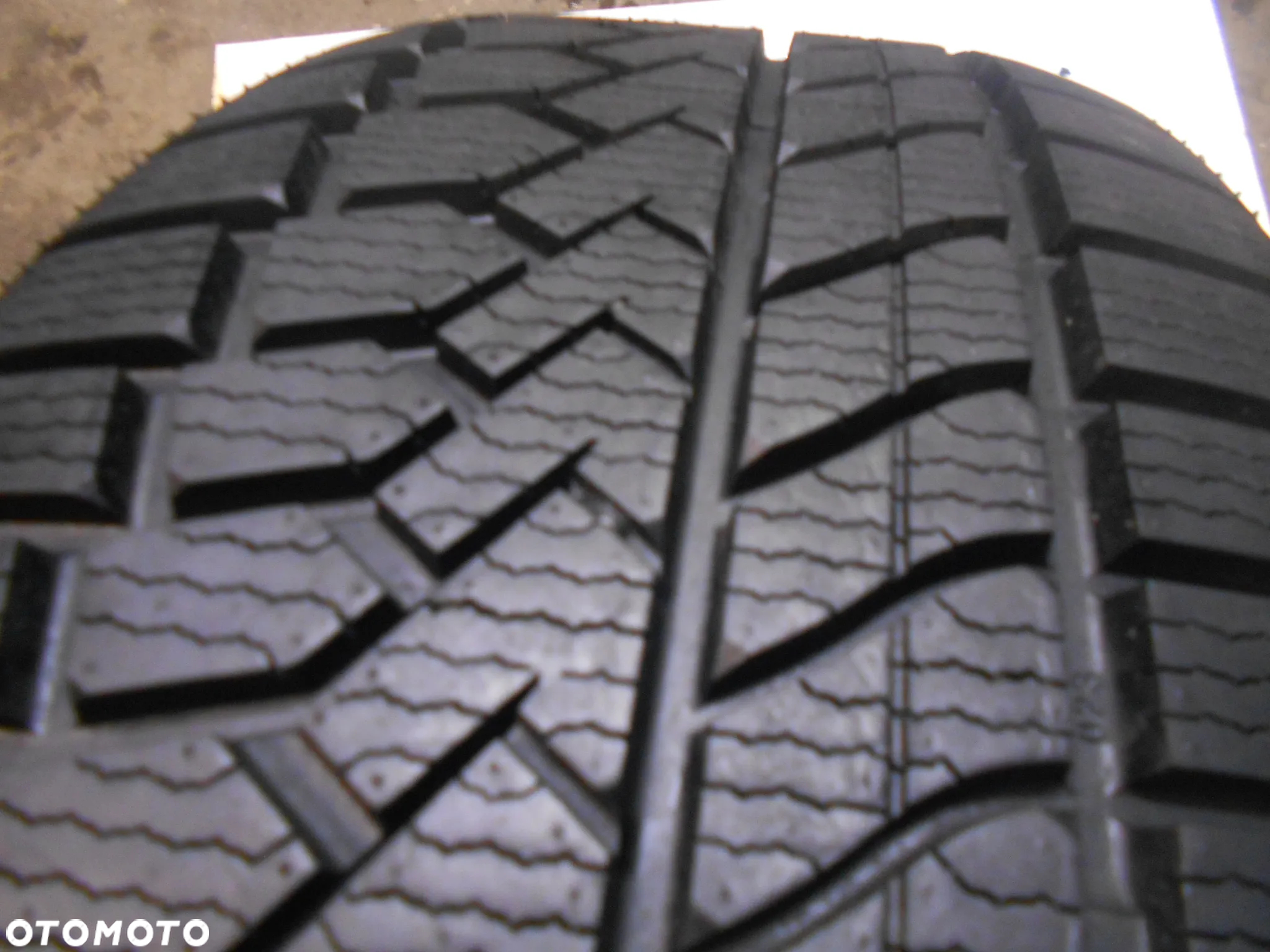 OPONA POJEDYNKA 255/50R19 WESTLAKE ZUPER SNOW Z-507 DOT 3923 8.2MM - 2