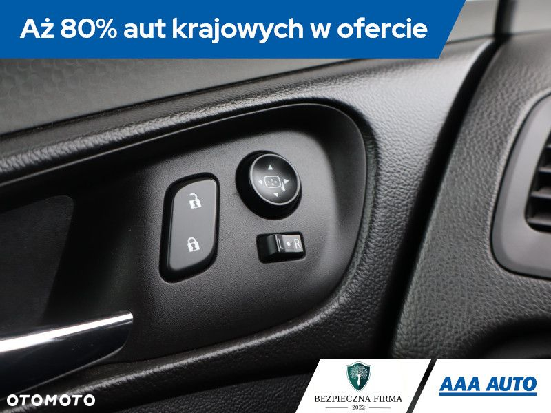 Opel Insignia - 21